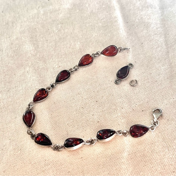 Red Amber bracelet - Picture 5 of 5